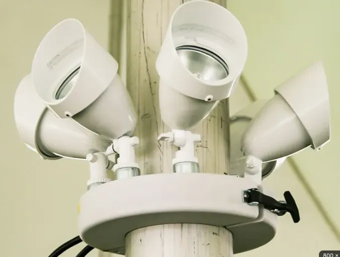 CENTER POLE TENT LIGHT